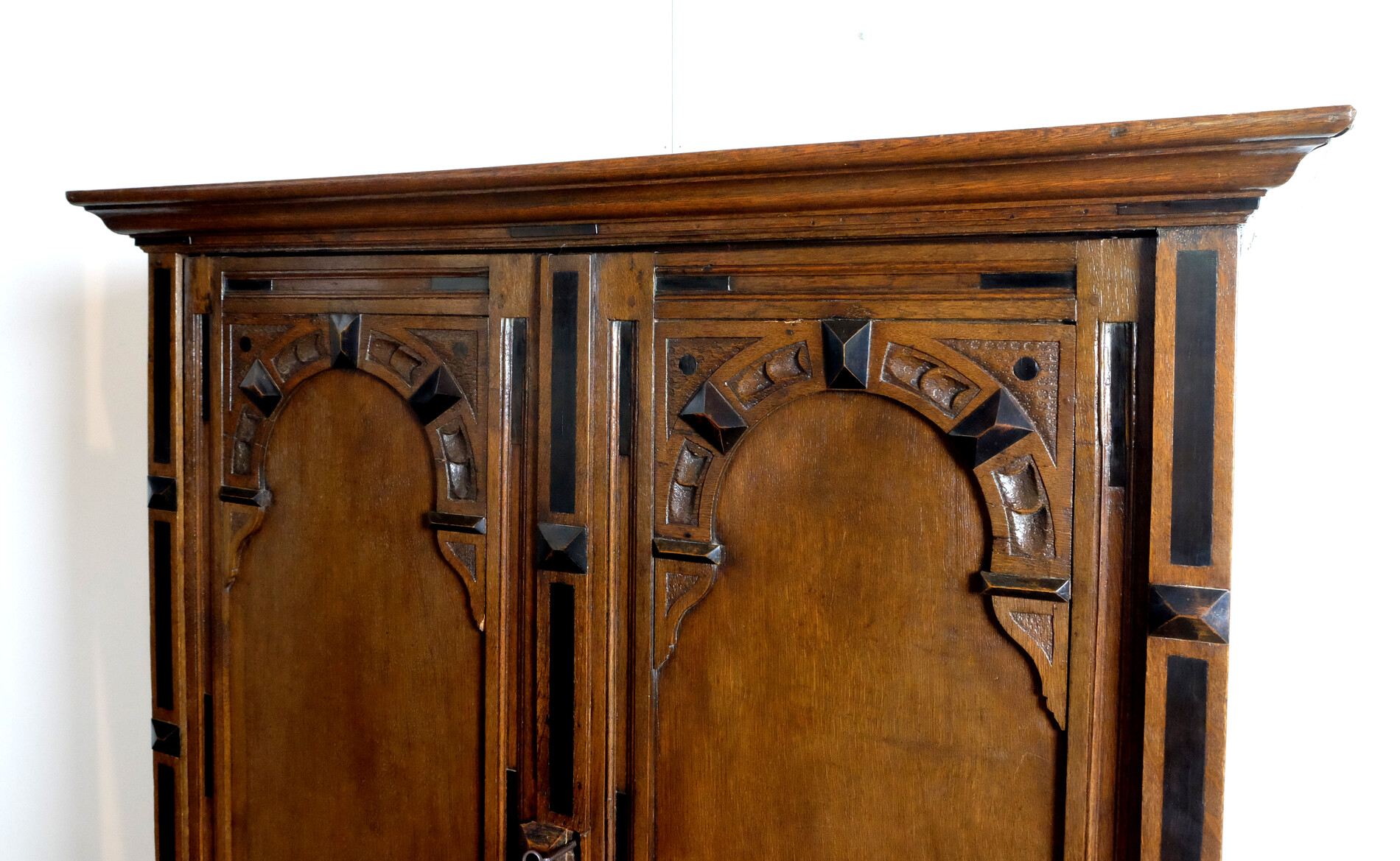 Arched Cabinet Oakwood