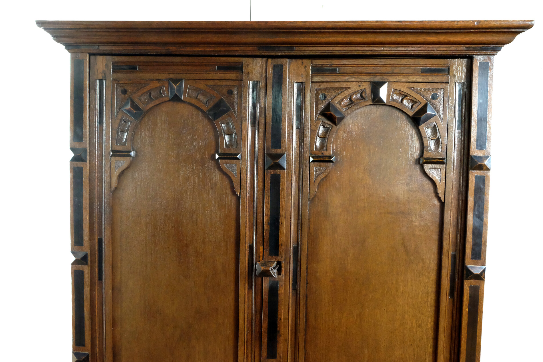 Arched Cabinet Oakwood