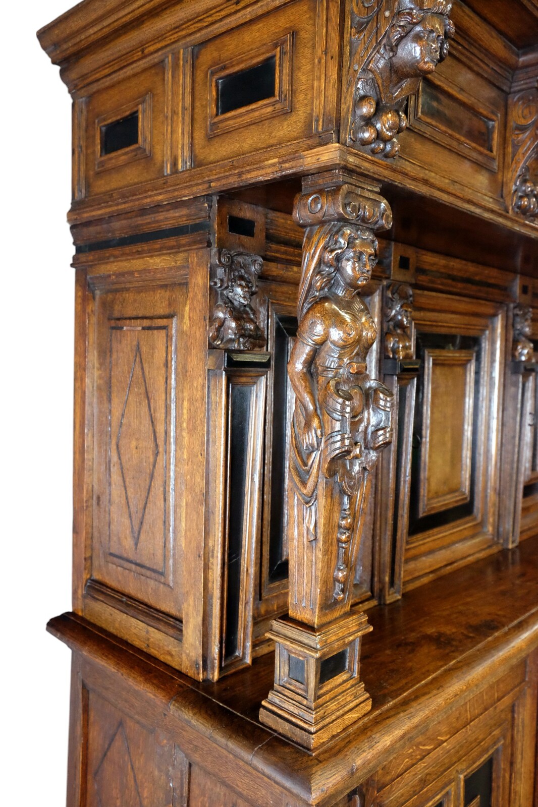 Beautiful 18th century statue cabinet. ‘Beeldenkast’, or ‘Buffetkast’.