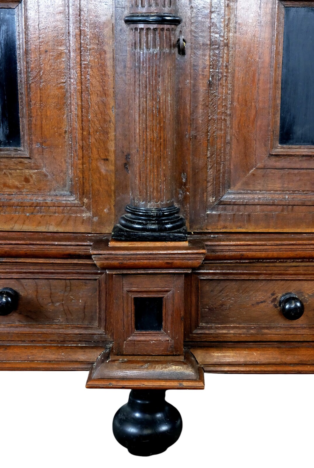 Beautiful Column cabinet from the mid-17th century. 