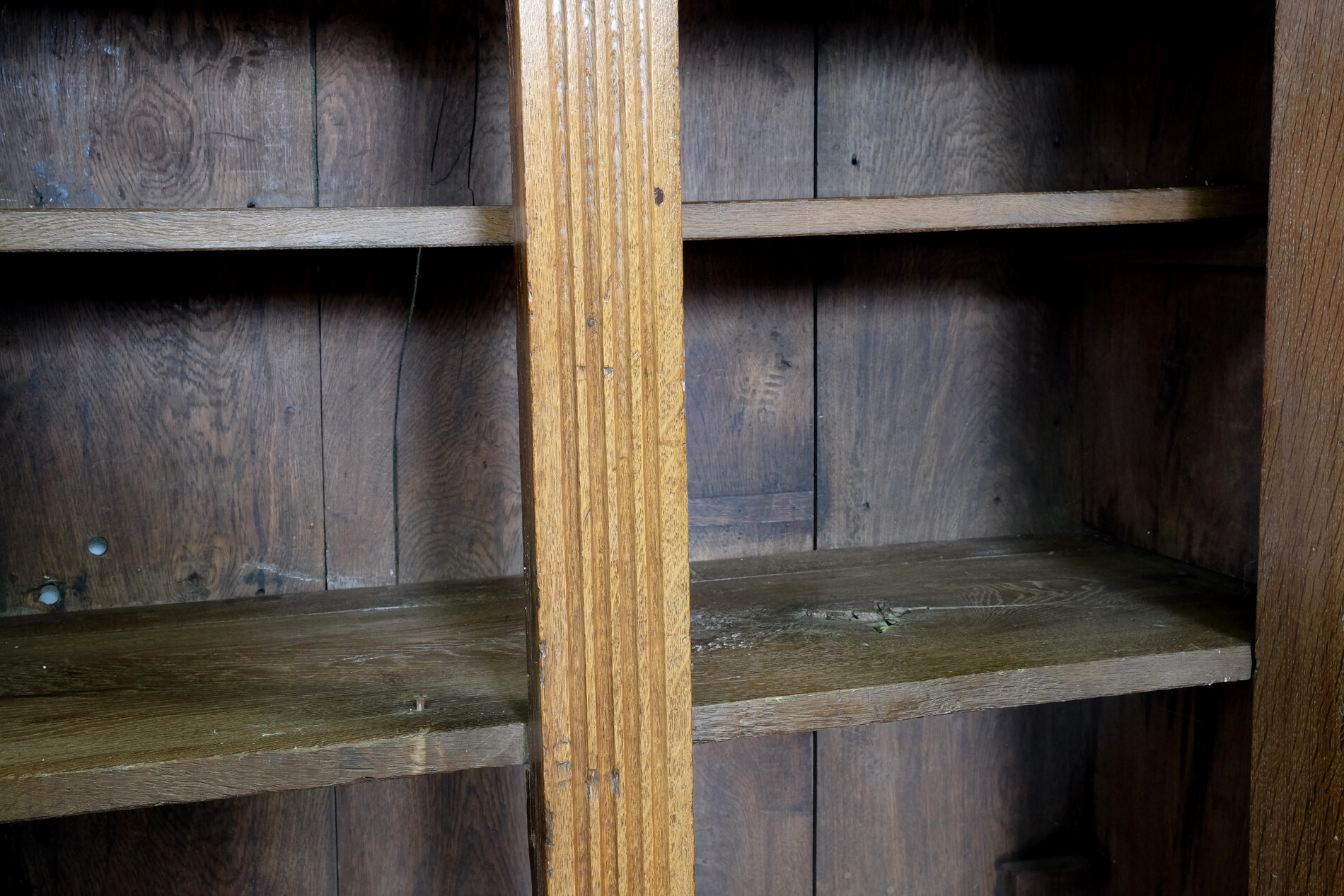 Blond oak two-door cabinet from around 1700.