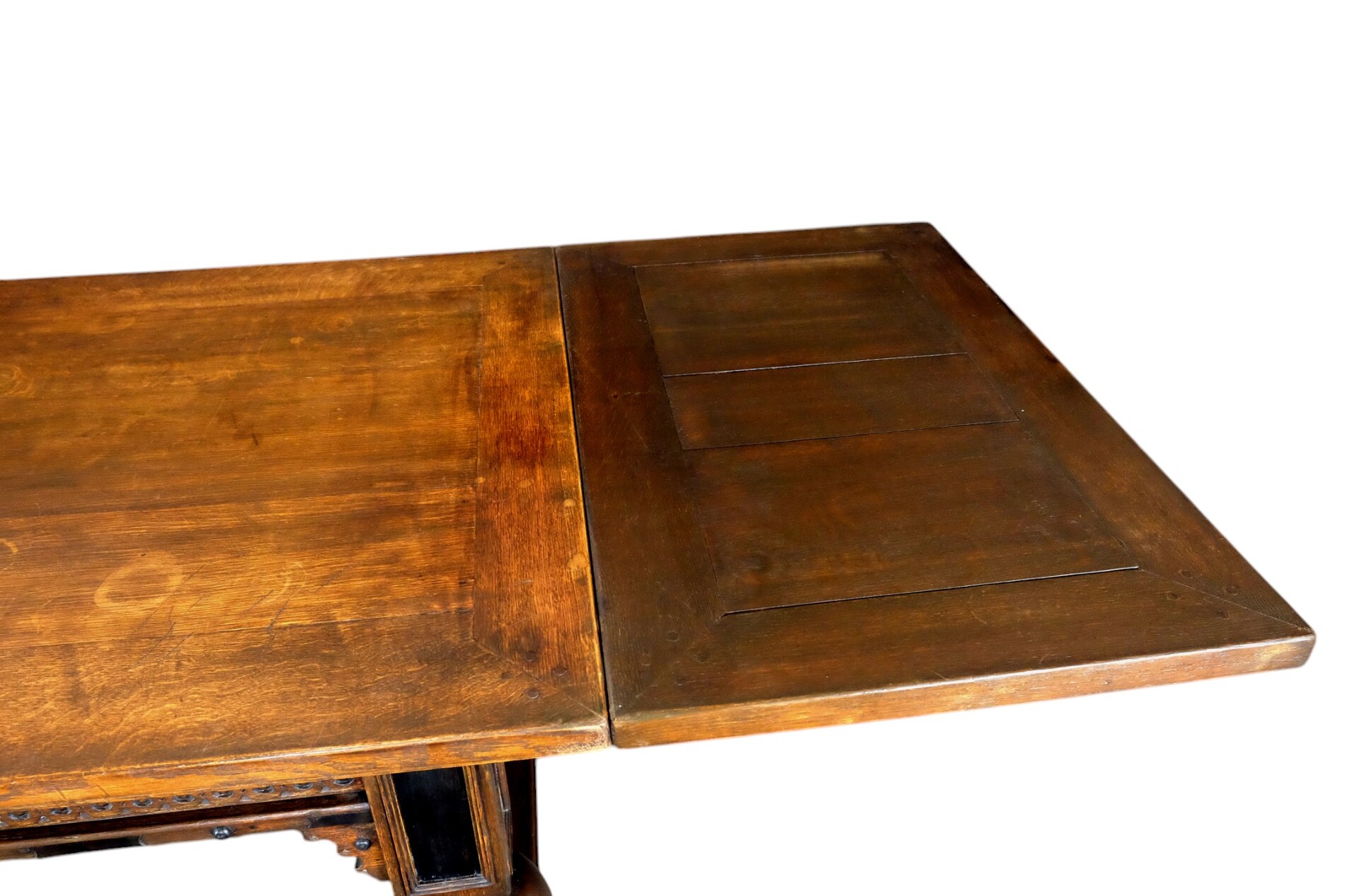 Dutch bollfeet table ( bolpoottafel)