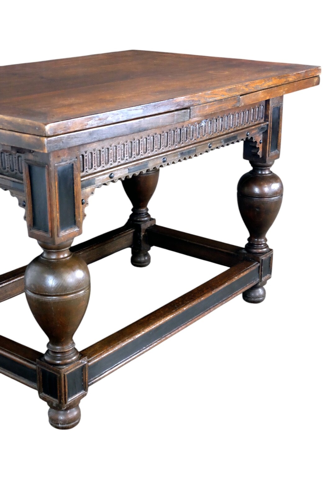 Dutch bollfeet table ( bolpoottafel)