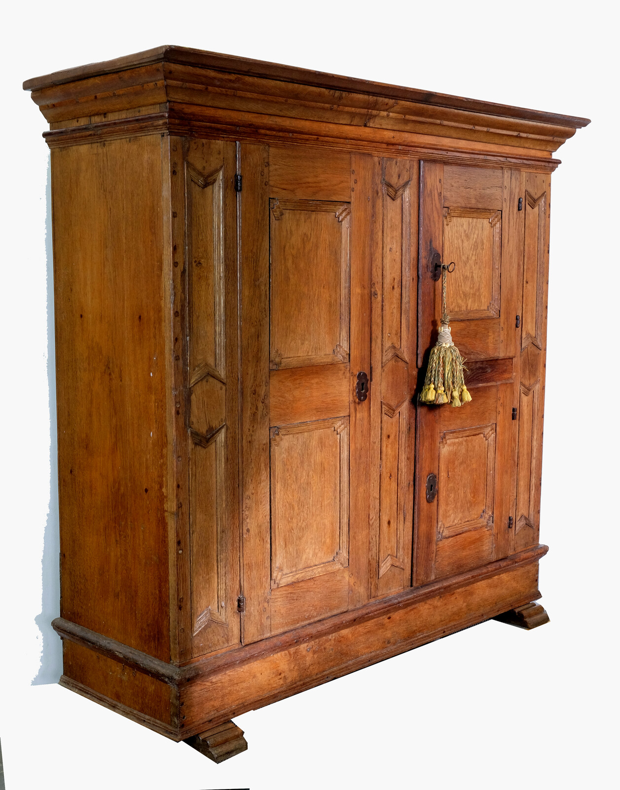 Early west German cabinet with 3 doors