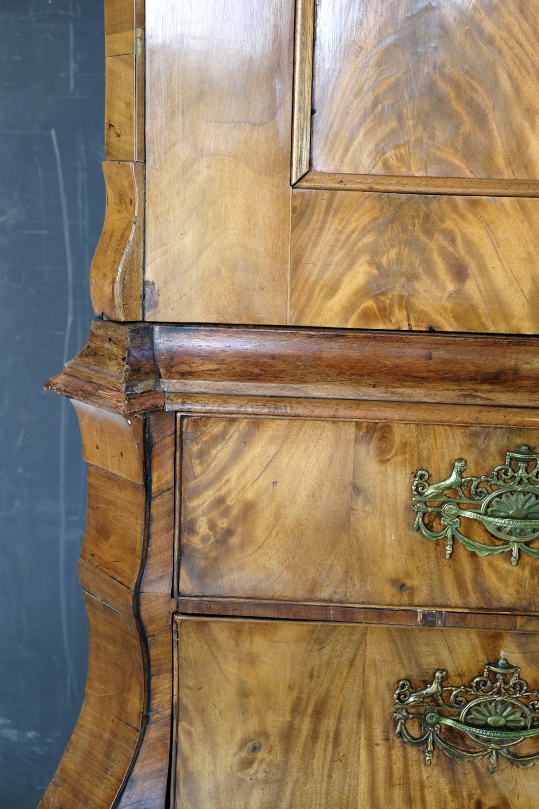 Elegant Cabinet in beautiful floral mahogany