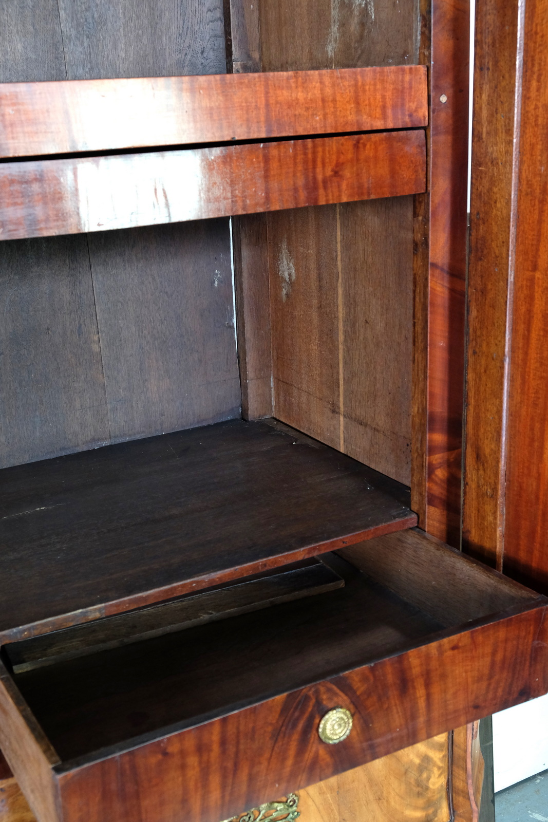 Elegant Cabinet in beautiful floral mahogany