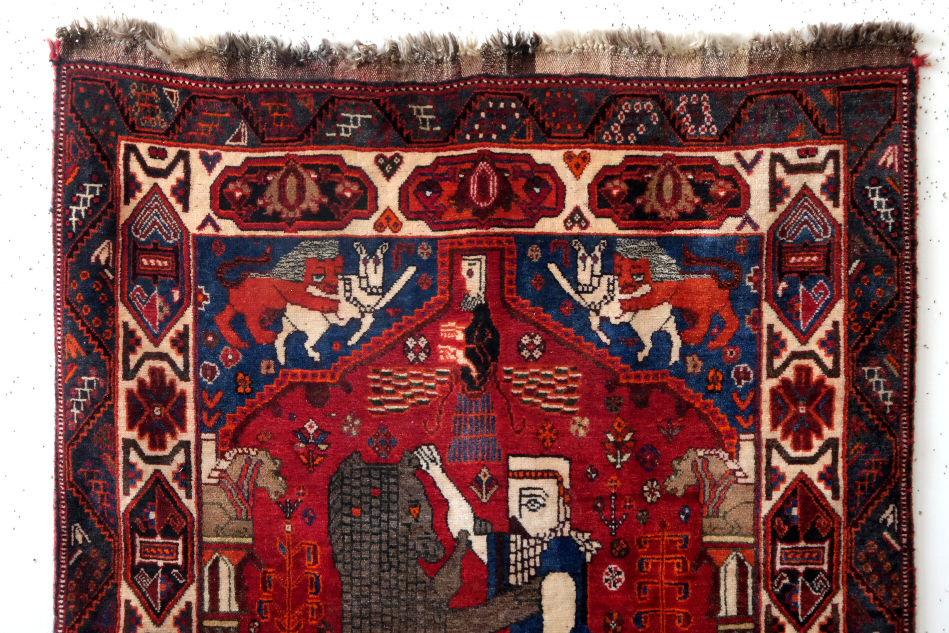 Figurative rug of the Qashqai nomads