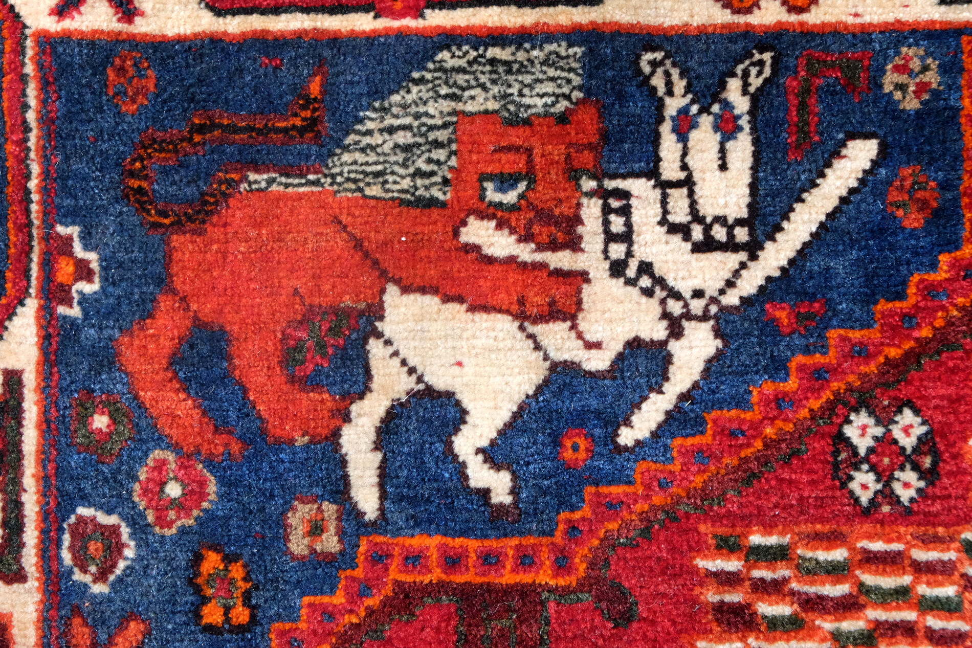 Figurative rug of the Qashqai nomads