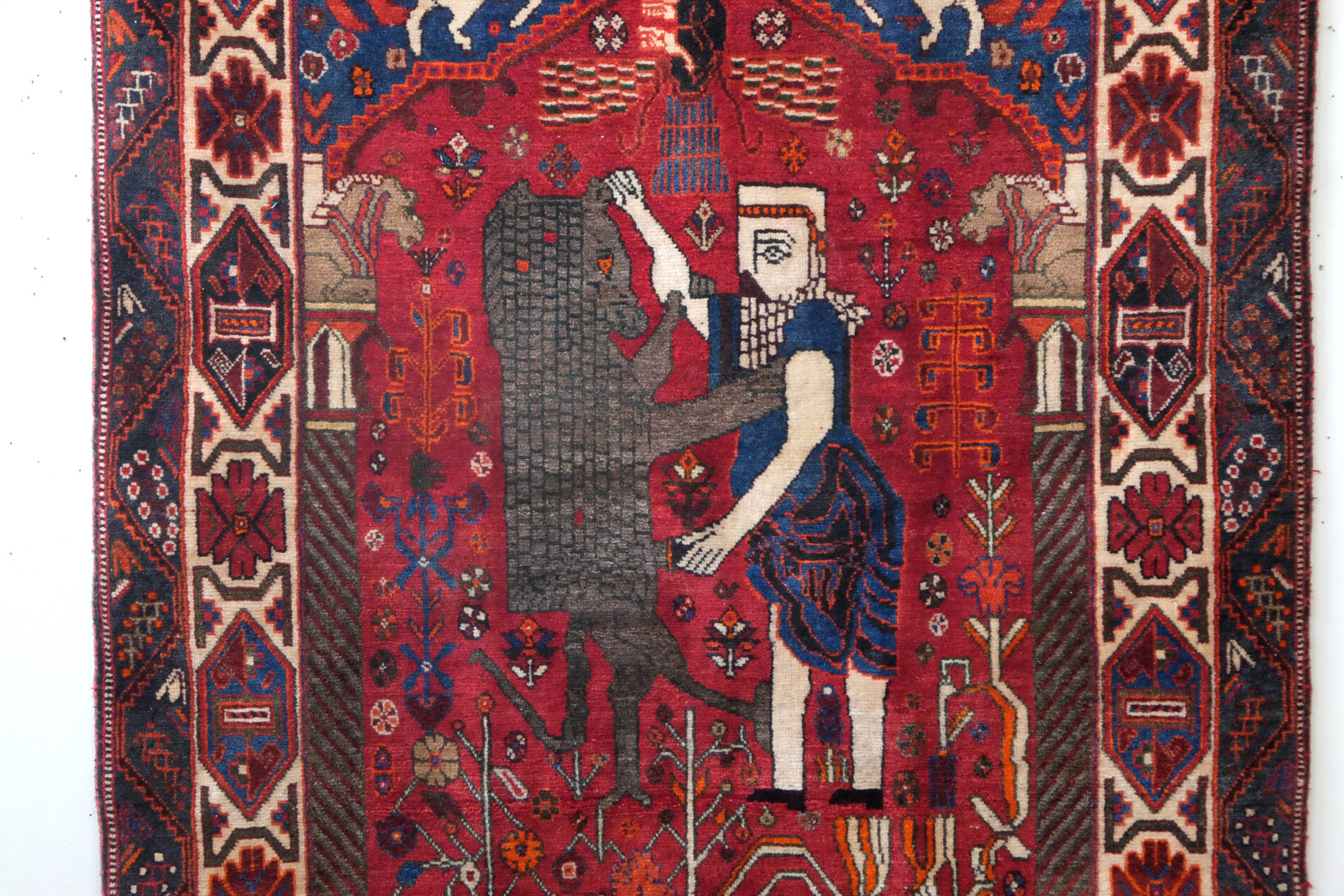 Figurative rug of the Qashqai nomads