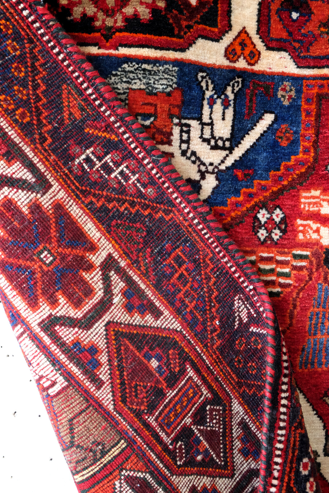 Figurative rug of the Qashqai nomads