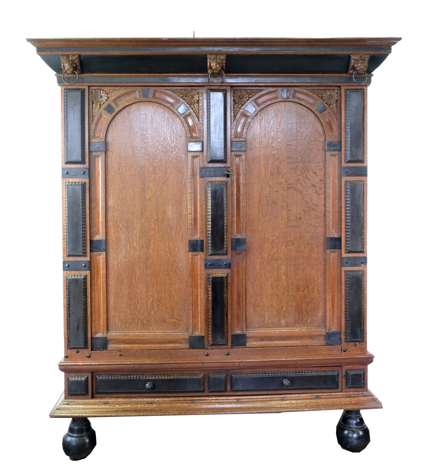 Fine Dutch 17th centyry Arched Cabinet