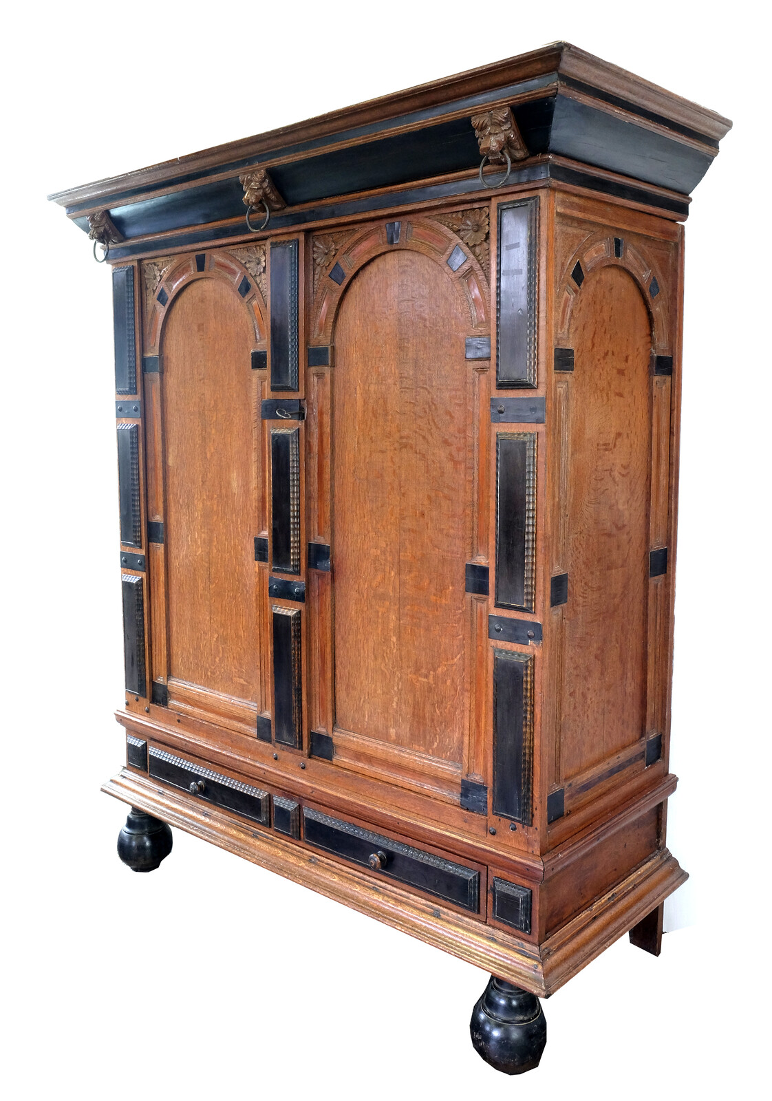 Fine Dutch 17th centyry Arched Cabinet