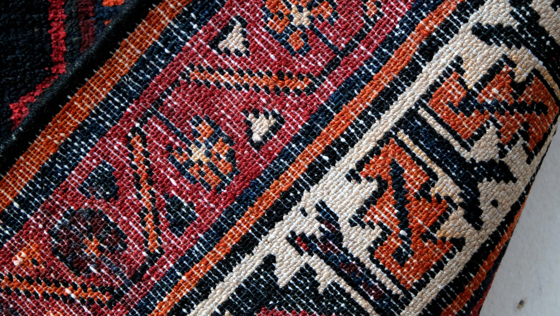 Great and authentic Koerdish Rug