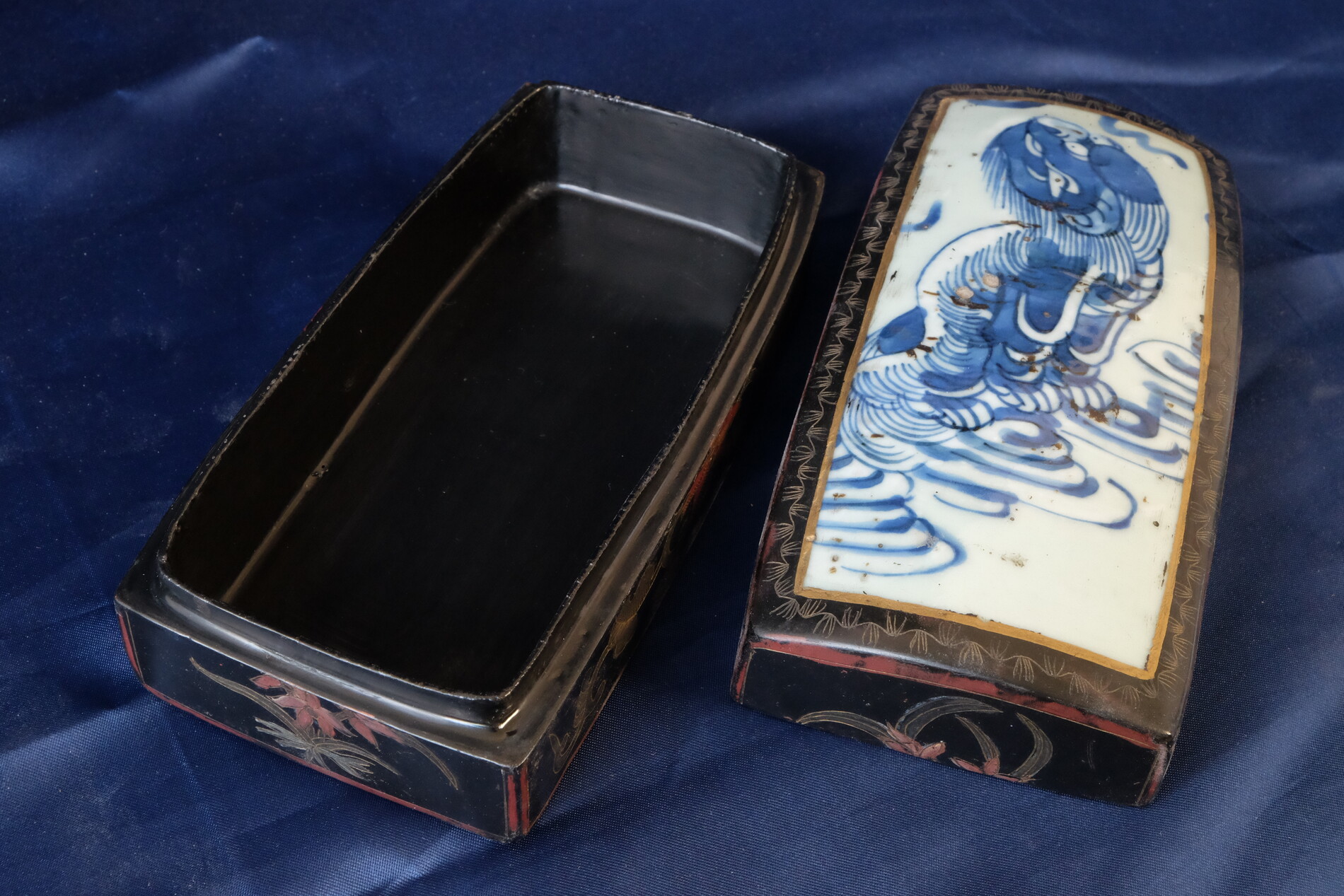 Lacquerware box