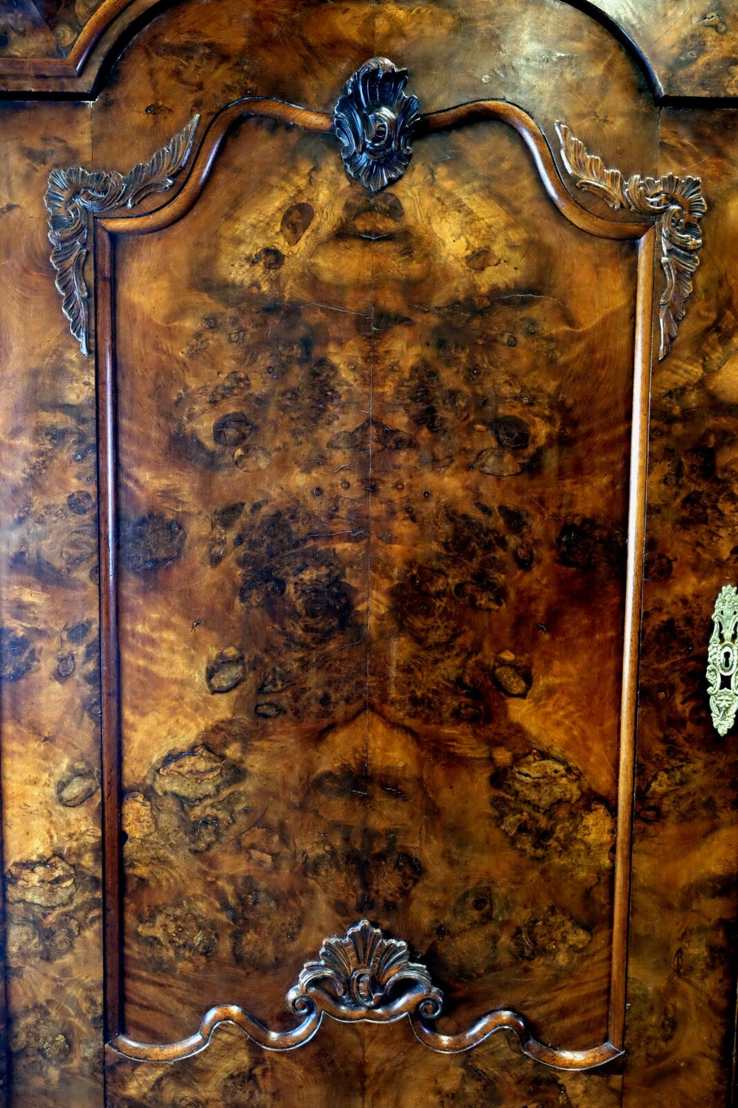 Louis XV Cabinet 1730 - 1745